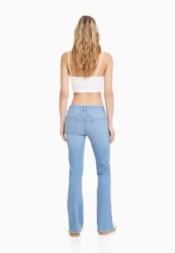 BERSHKA LOW WAIST - Jeans Bootcut - Light Blue Denim 10 BERSHKA LOW WAIST - Jeans Bootcut - Light Blue Denim -Bershka Verkaufsgeschäft 0002eb1987c24ed2911b329c49fc9bdb