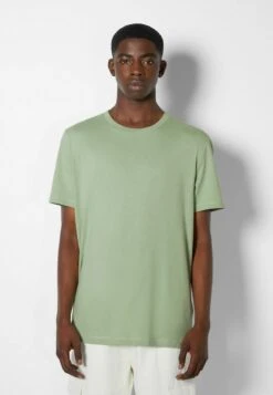 BERSHKA SHORT SLEEVE - T-Shirt Basic - Green