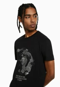 BERSHKA ASIATIC - T-Shirt Print - Black 11 BERSHKA ASIATIC - T-Shirt Print - Black -Bershka Verkaufsgeschäft 02e47fbd82a347b5bf7b6c44daae7572