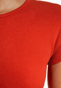 BERSHKA SHORT SLEEVE - T-Shirt Basic - Red -Bershka Verkaufsgeschäft 049748c61864465697d650ff21299f1a