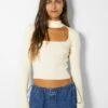 BERSHKA CHOKER NECK - Strickpullover - Beige 2 BERSHKA CHOKER NECK - Strickpullover - Beige -Bershka Verkaufsgeschäft 055922d4ede2493bb0a1511021fd646a