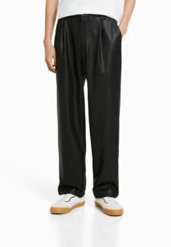 BERSHKA SEMI - Stoffhose - Black 13 BERSHKA SEMI - Stoffhose - Black -Bershka Verkaufsgeschäft 059a1d8da21b41209eaf238a33ba1cc1 1