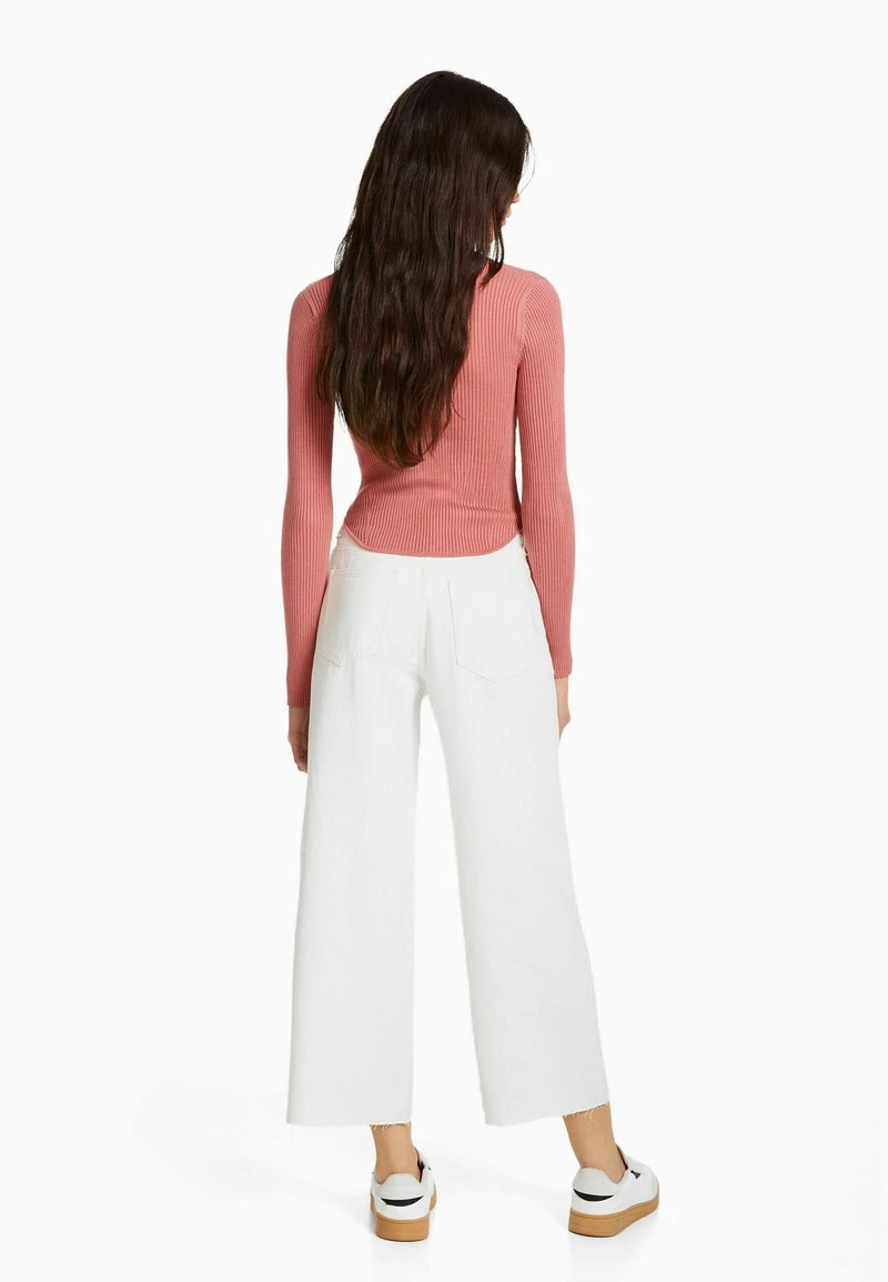 BERSHKA CROPPED - Flared Jeans - Off White 4 BERSHKA CROPPED - Flared Jeans - Off White – Bild 2