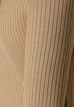 BERSHKA HIGH NECK - Strickpullover - Camel 13 BERSHKA HIGH NECK - Strickpullover - Camel -Bershka Verkaufsgeschäft 09dc3bde8f404695bd44fdb89bd10cf1