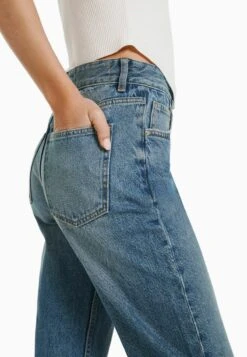 BERSHKA Jeans Straight Leg - Blue/grey -Bershka Verkaufsgeschäft 0bf05657be4d49f68967742f934dba2d