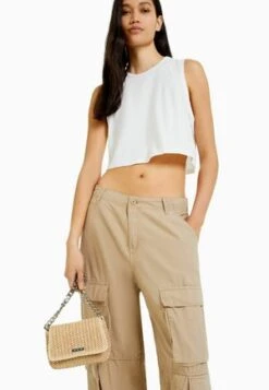 BERSHKA WITH DOUBLE STRAP AND METAL DETAILS - Umhängetasche - Beige 13 BERSHKA WITH DOUBLE STRAP AND METAL DETAILS - Umhängetasche - Beige -Bershka Verkaufsgeschäft 0c1f3a6870e74617ae0ca68bbc133fb0 2