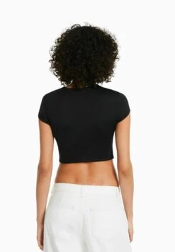 BERSHKA SHORT SLEEVE WITH DETAIL - T-Shirt Print - Black 10 BERSHKA SHORT SLEEVE WITH DETAIL - T-Shirt Print - Black -Bershka Verkaufsgeschäft 0c54e38ab2eb40c1a4162319e9bf5f13