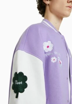 BERSHKA EMBROIDERED FLORAL - Bomberjacke - Mottled Purple -Bershka Verkaufsgeschäft 0df786172dc744ea81a31e5dbaeeff80