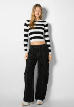 BERSHKA MULTIPOCKET CARGO JEANS - Flared Jeans - Black -Bershka Verkaufsgeschäft 0f5aaa3cff8b49498779d3b0680597bc