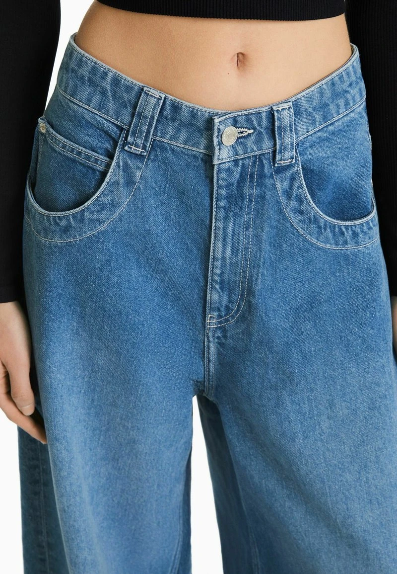 BERSHKA Flared Jeans - Light Blue Denim 5 BERSHKA Flared Jeans - Light Blue Denim – Bild 3