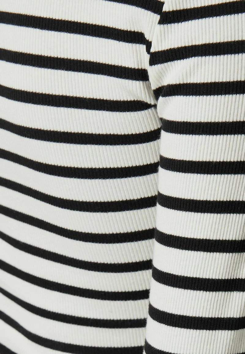 BERSHKA Langarmshirt - White 8 BERSHKA Langarmshirt - White – Bild 6