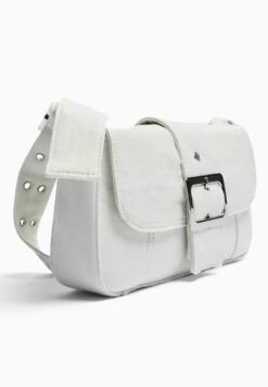 BERSHKA BUCKLE STRAP - Handtasche - White 12 BERSHKA BUCKLE STRAP - Handtasche - White -Bershka Verkaufsgeschäft 12ac1daabc3d49e3875a678d5738ad6b