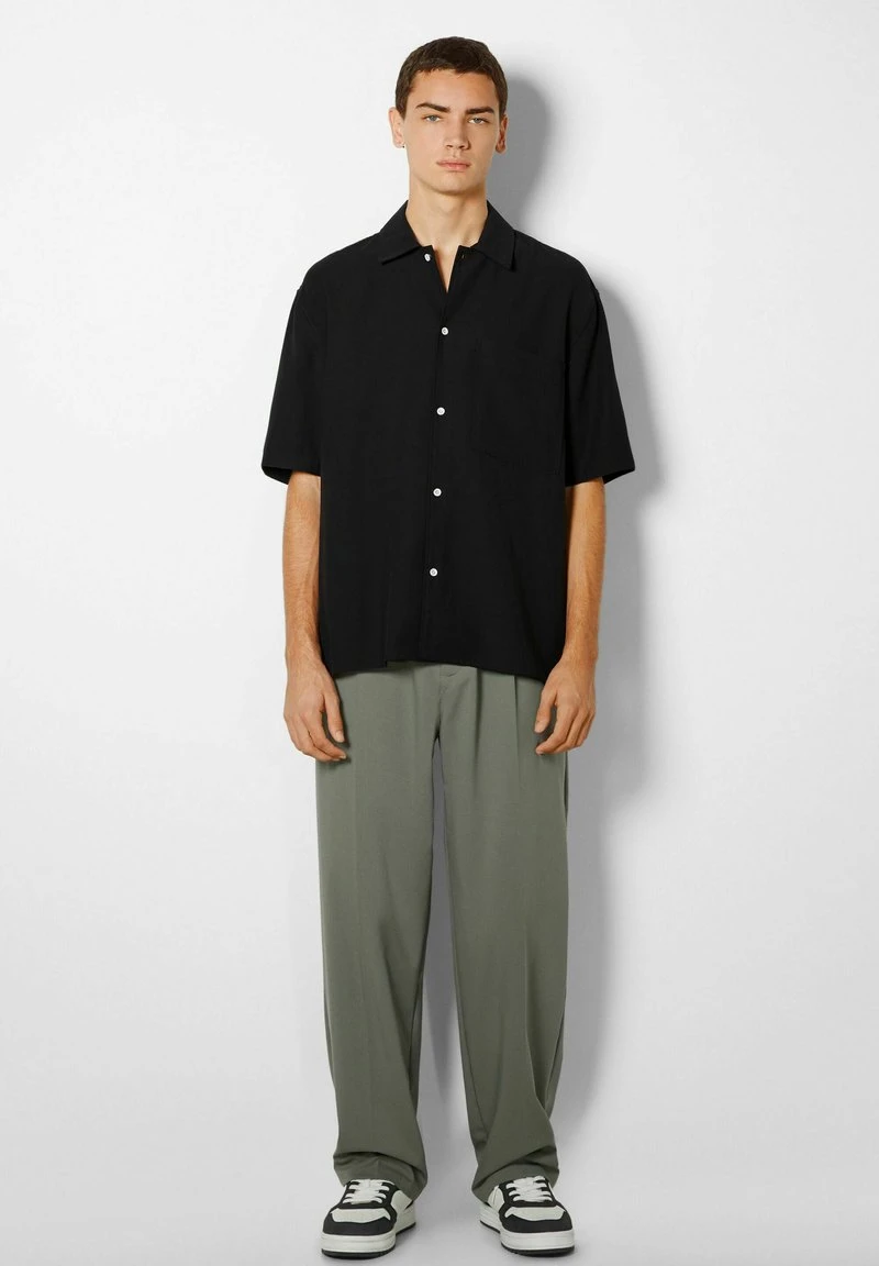 BERSHKA RELAXED FIT - Hemd - Black 4 BERSHKA RELAXED FIT - Hemd - Black – Bild 2