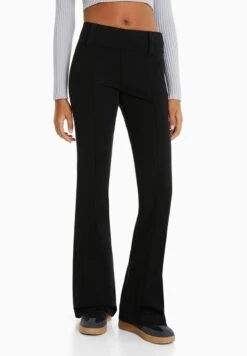 BERSHKA FLARE - Stoffhose - Dark Grey 13 BERSHKA FLARE - Stoffhose - Dark Grey -Bershka Verkaufsgeschäft 175decabd7b648e1b9a2c485d0d30205 1