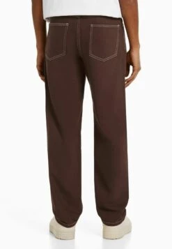 BERSHKA WIDE-LEG ’90S - Jeans Straight Leg - Brown -Bershka Verkaufsgeschäft 19599cacc0d14a8c9aca26383c941aeb