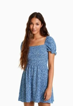 BERSHKA FLORAL TEXTURED - Freizeitkleid - Dark Blue