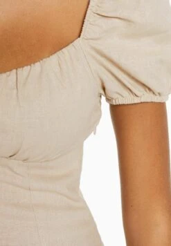 BERSHKA SHORT SLEEVE MIDI - Freizeitkleid - Sand -Bershka Verkaufsgeschäft 19bd97fc53da40199134495f1b1a9b98