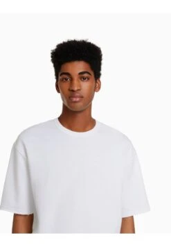 BERSHKA SHORT SLEEVE FADED - T-Shirt Basic - Off White -Bershka Verkaufsgeschäft 1a91ae3ac71c4d40b4a2a636d3a955e1