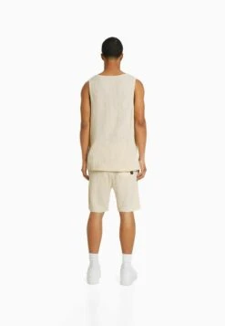 BERSHKA SLEEVELESS WORKER - Top - White 10 BERSHKA SLEEVELESS WORKER - Top - White -Bershka Verkaufsgeschäft 1b9cccabf83e46b8afd741fd8d22a678