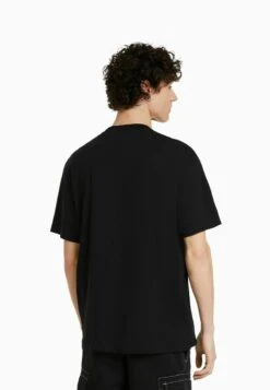 BERSHKA BOXY FIT SHORT SLEEVE WITH ICE CUBE - T-Shirt Print - Black 10 BERSHKA BOXY FIT SHORT SLEEVE WITH ICE CUBE - T-Shirt Print - Black -Bershka Verkaufsgeschäft 1ec378aaede947029cd6e1bb011a0331