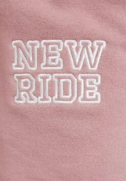 BERSHKA PLUSH - Shorts - Pink -Bershka Verkaufsgeschäft 2074d17adfdf4a6faeef17e504d51ee3