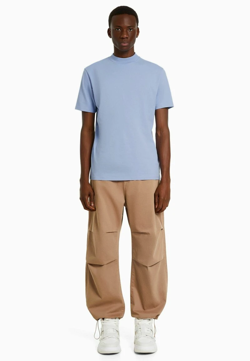 BERSHKA SHORT SLEEVE MOCK NECK - T-Shirt Basic - Dark Blue 4 BERSHKA SHORT SLEEVE MOCK NECK - T-Shirt Basic - Dark Blue – Bild 2