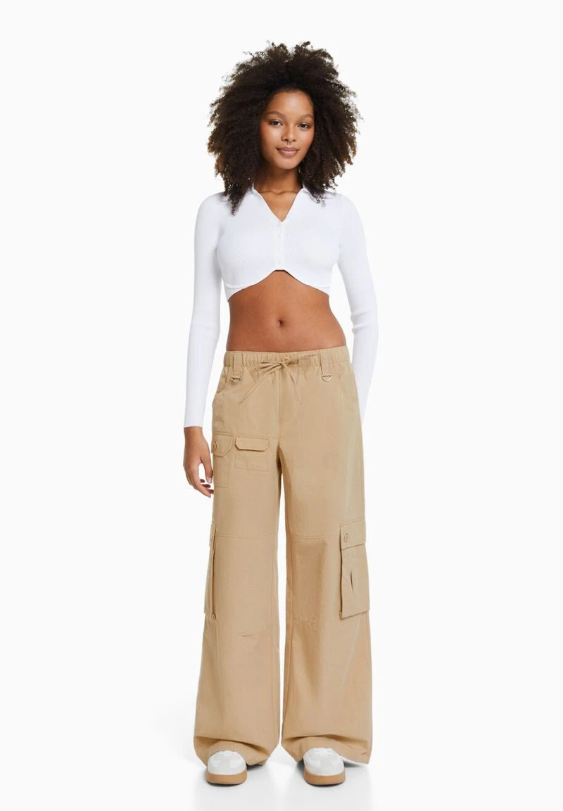 BERSHKA MULTIPOCKET WIDE LEG - Cargohose - Camel 4 BERSHKA MULTIPOCKET WIDE LEG - Cargohose - Camel – Bild 2