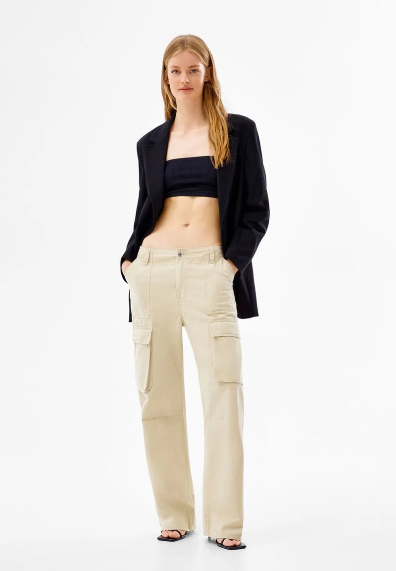 BERSHKA STRAIGHT FIT - Cargohose - Sand 4 BERSHKA STRAIGHT FIT - Cargohose - Sand – Bild 2