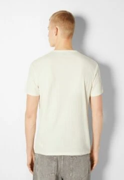 BERSHKA MUSCLE FIT SHORT SLEEVE - T-Shirt Basic - White -Bershka Verkaufsgeschäft 23e133c0c8d448a3970b5377c5a37fc9