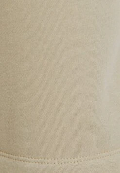 BERSHKA Shorts - Camel 12 BERSHKA Shorts - Camel -Bershka Verkaufsgeschäft 246cc65ea19e419f8461a0df13303c16