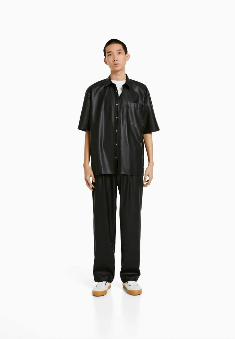 BERSHKA SHORT SLEEVE - Leichte Jacke - Black 4 BERSHKA SHORT SLEEVE - Leichte Jacke - Black – Bild 2