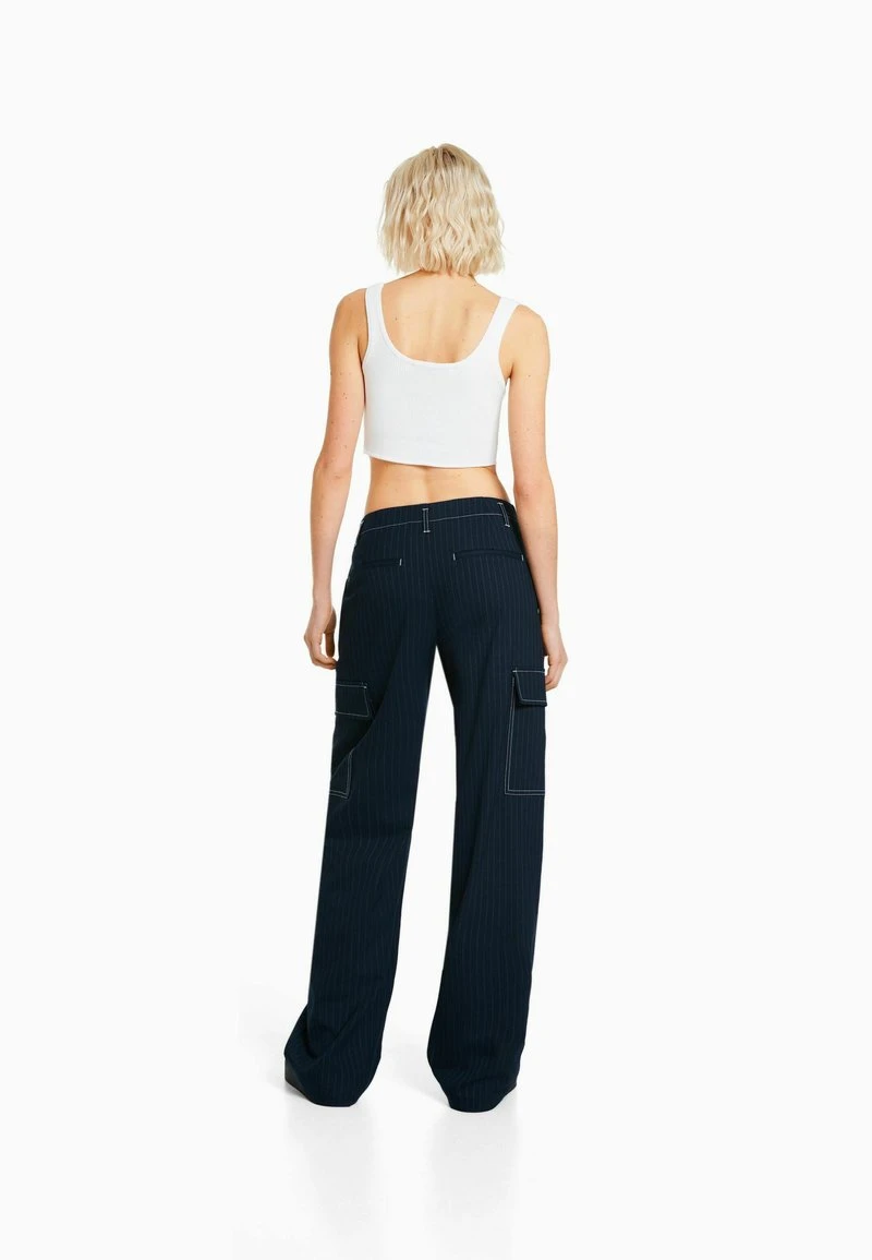 BERSHKA TAILORED PINSTRIPE - Cargohose - Royal Blue 5 BERSHKA TAILORED PINSTRIPE - Cargohose - Royal Blue – Bild 3