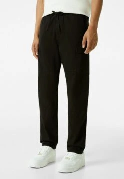 BERSHKA REGULAR FIT - Cargohose - Black 13 BERSHKA REGULAR FIT - Cargohose - Black -Bershka Verkaufsgeschäft 254558ebf3674584b94e0989642c667b 1