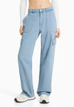 BERSHKA Jeans Straight Leg - Light Blue Denim