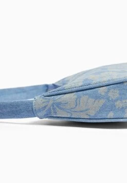 BERSHKA PRINTED WITH STRAP - Handtasche - Dark Blue 11 BERSHKA PRINTED WITH STRAP - Handtasche - Dark Blue -Bershka Verkaufsgeschäft 29191339c7f244f99a756c37c9a22a0b