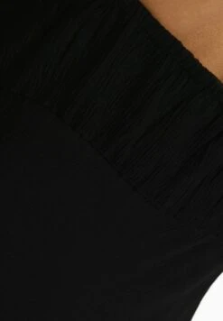 BERSHKA STRAPPY CREPE - Freizeitkleid - Black -Bershka Verkaufsgeschäft 2922a71d4cf54142b005d8e49eb83f61