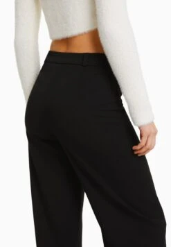 BERSHKA WIDE LEG TAILORED - Stoffhose - Black 11 BERSHKA WIDE LEG TAILORED - Stoffhose - Black -Bershka Verkaufsgeschäft 2a3fb1b5f50142eb89e34ca95c2561f4