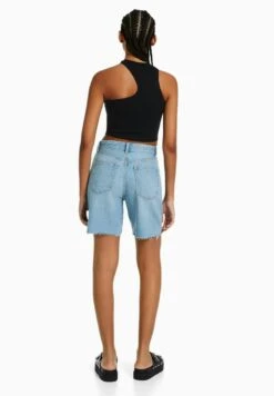 BERSHKA VINTAGE - BERMUDA - Jeans Shorts - Light Blue Denim -Bershka Verkaufsgeschäft 2abed780270347afac192301437dc702