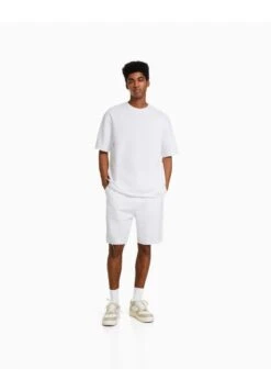 BERSHKA SHORT SLEEVE FADED - T-Shirt Basic - Off White -Bershka Verkaufsgeschäft 2c5c85dfd89449dea3a1d2e3c14cc645