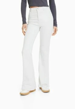 BERSHKA Flared Jeans - White