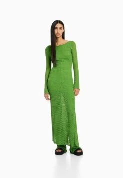 BERSHKA LONG SLEEVES - Strickkleid - Evergreen