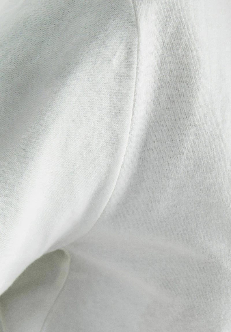 BERSHKA 2-PACK - REGULAR FIT SHORT SLEEVE - T-Shirt Basic - White 8 BERSHKA 2-PACK - REGULAR FIT SHORT SLEEVE - T-Shirt Basic - White – Bild 6