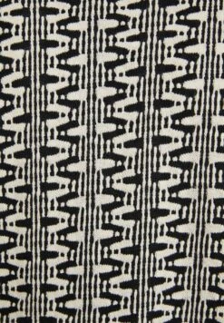 BERSHKA PRINTED SHORT SLEEVE - T-Shirt Print - Black 13 BERSHKA PRINTED SHORT SLEEVE - T-Shirt Print - Black -Bershka Verkaufsgeschäft 2fe845474fcf4d899f68a36f2efa1dfe