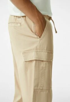 BERSHKA REGULAR FIT - Cargohose - Sand 11 BERSHKA REGULAR FIT - Cargohose - Sand -Bershka Verkaufsgeschäft 3167b602a53e4454ae8f2ef316229e35