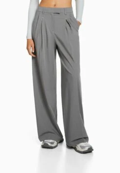 BERSHKA TAILORED - Stoffhose - Grey