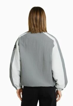 BERSHKA CONTRAST - Leichte Jacke - Grey -Bershka Verkaufsgeschäft 3523bac845d345fa81b73860006c7031