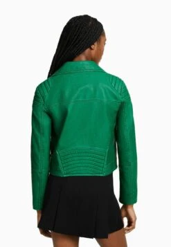 BERSHKA Kunstlederjacke - Evergreen 10 BERSHKA Kunstlederjacke - Evergreen -Bershka Verkaufsgeschäft 36568e6eee7741d69dce862f5072279c