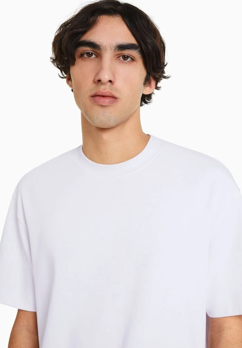 BERSHKA SHORT SLEEVE - T-Shirt Basic - Off-white 6 BERSHKA SHORT SLEEVE - T-Shirt Basic - Off-white – Bild 4