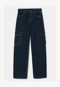 BERSHKA CARGO - Jeans Relaxed Fit - Royal Blue 12 BERSHKA CARGO - Jeans Relaxed Fit - Royal Blue -Bershka Verkaufsgeschäft 3741174eeeb548bf954857e41f0a4ca2