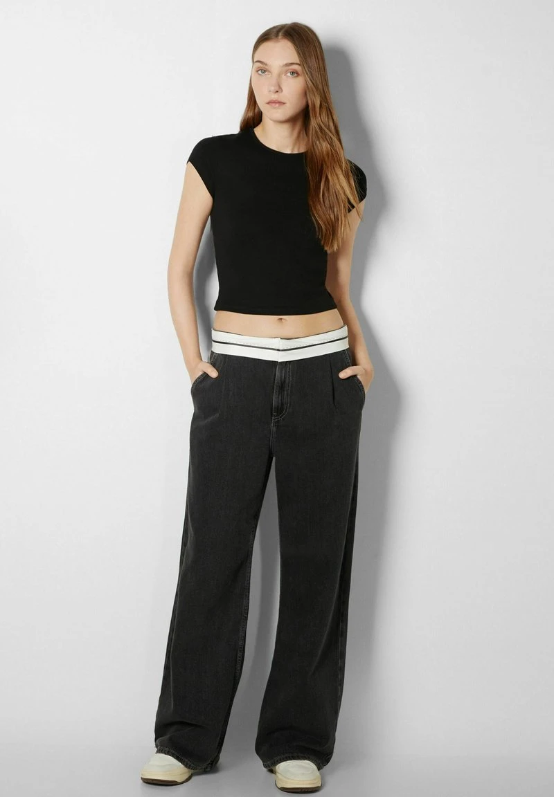 BERSHKA SHORT SLEEVE - T-Shirt Basic - Black 4 BERSHKA SHORT SLEEVE - T-Shirt Basic - Black – Bild 2